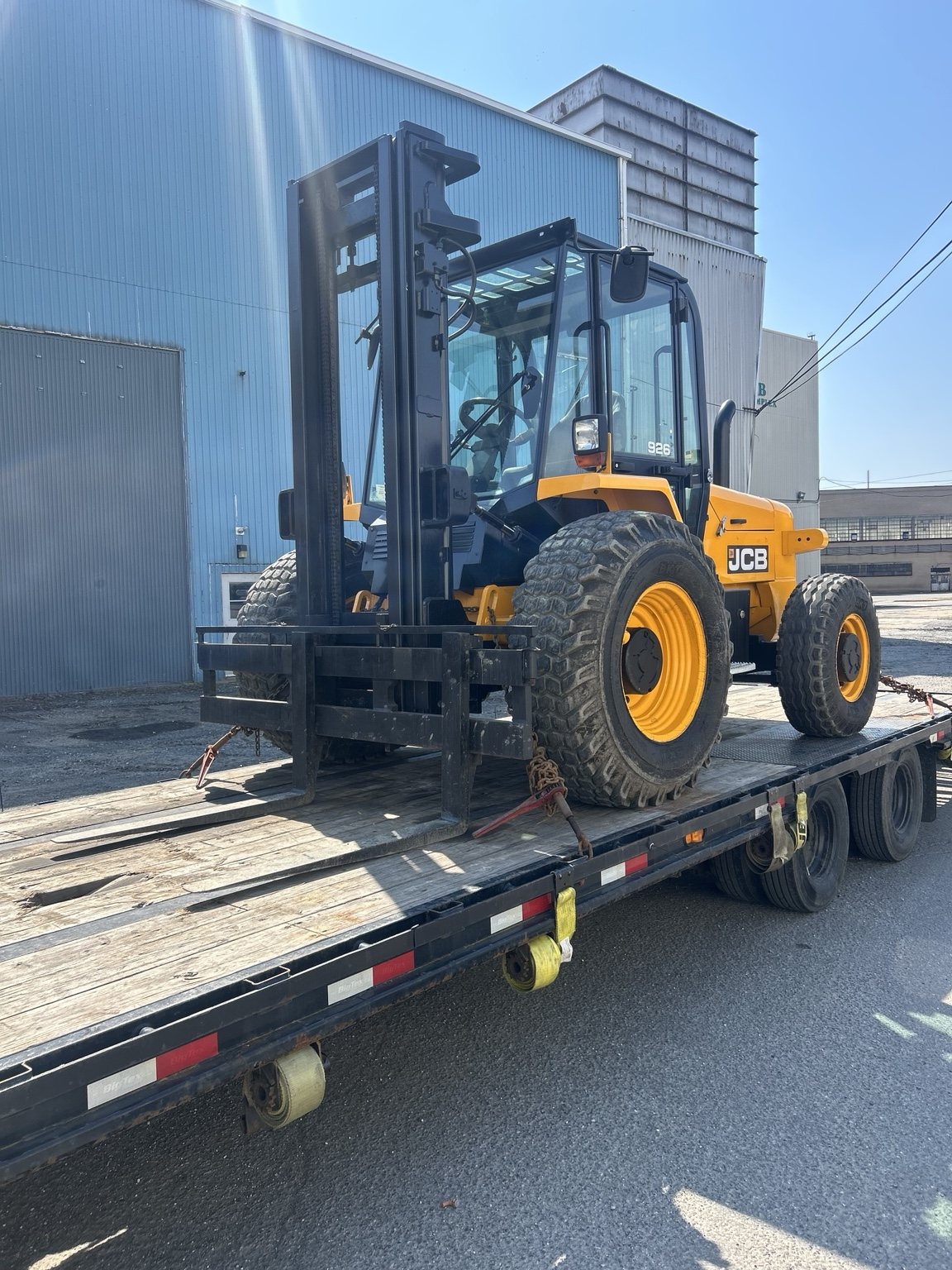 Heavy forklift transport